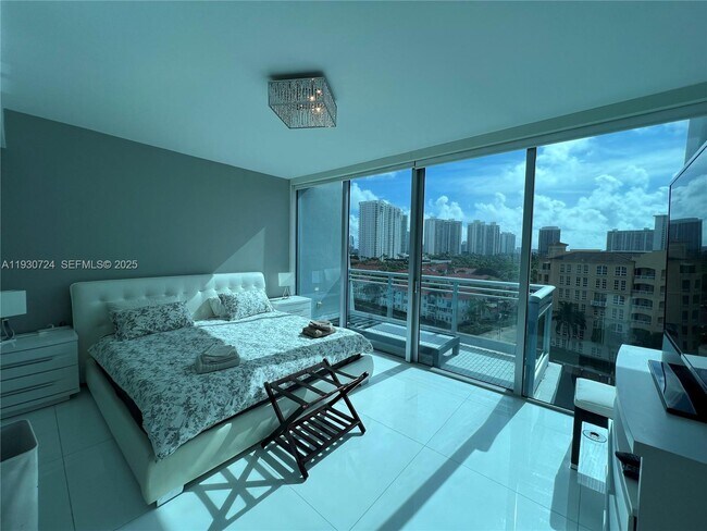 Building Photo - 2950 NE 188th St