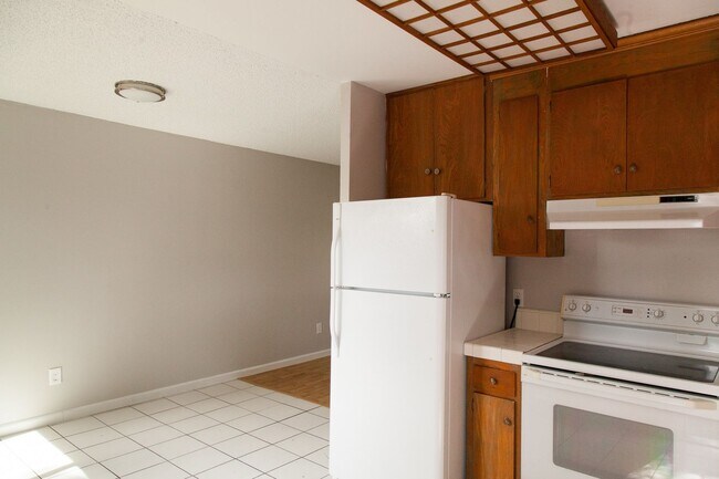 Building Photo - 1133 Laurel Ln