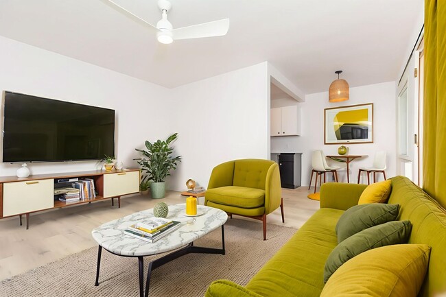 Primary Photo - Stylishly Remodeled 1 Bed/1Bath in Crown P...