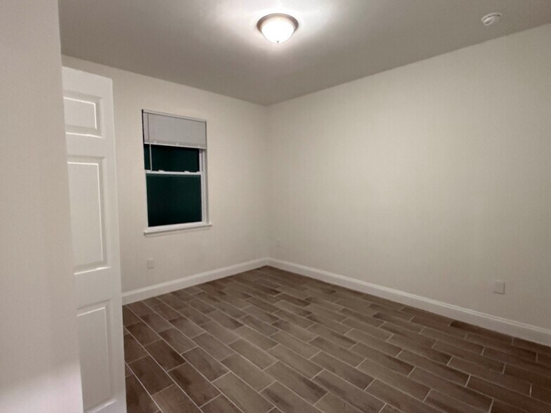 Building Photo - 4656 28th St SW