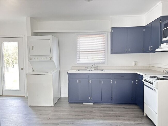 Building Photo - 1270 Peach Tree Dr