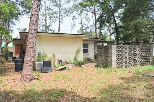 Building Photo - 3917 N 9th Ave