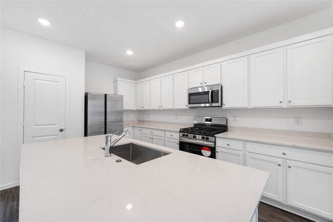 Building Photo - 5307 Sleepy Fox Ln