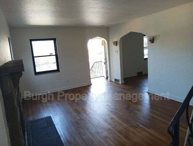 Building Photo - 8614 Bricelyn St