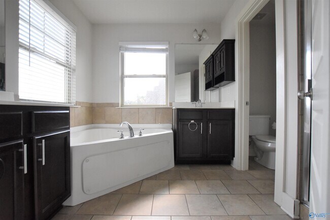 Building Photo - 6007 Stonewater Ct