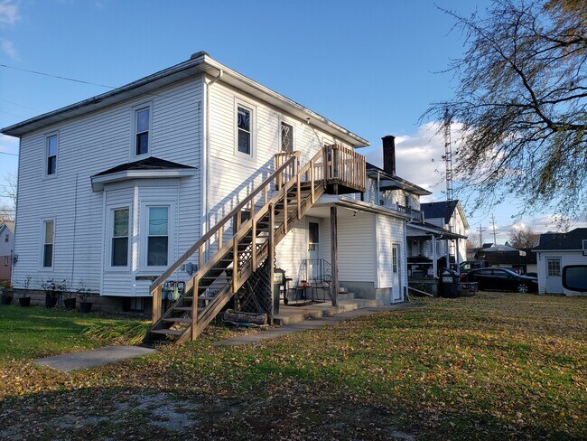 Building Photo - 215-B N Washington St