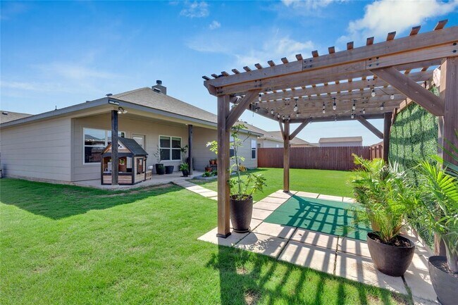 Building Photo - 8508 Glade Dr