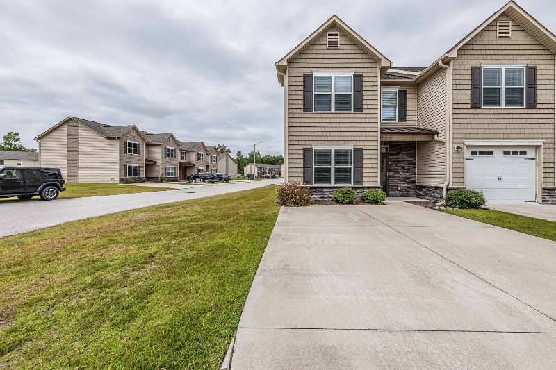 Primary Photo - 237 Boyington Pl Rd