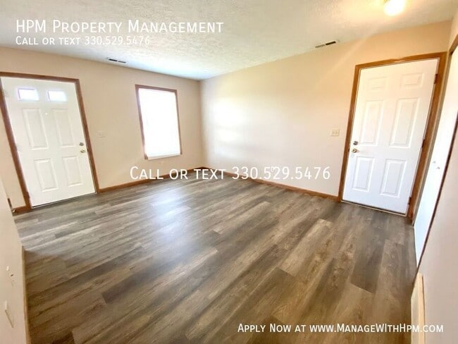 Building Photo - 2525 Zircon St NE