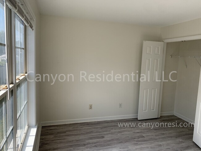 Building Photo - 1718 Kay St