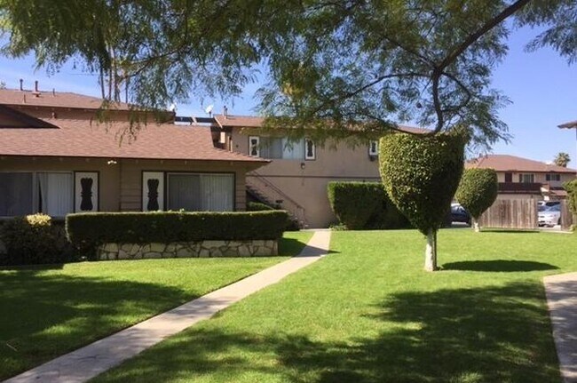 Building Photo - 16541 Kellog Cir