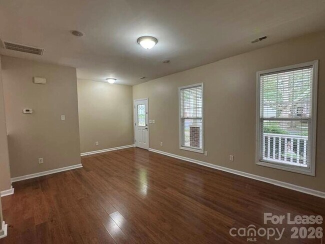 Building Photo - 21404 Aftonshire Dr