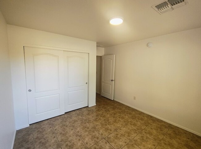 Building Photo - 7856 S Baja Stone Ave