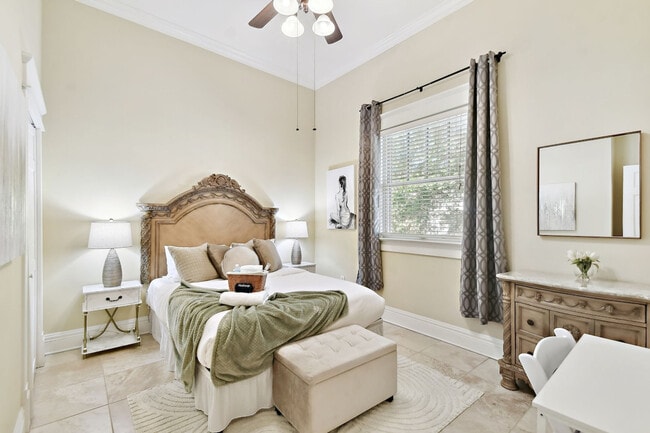 Building Photo - 607 S Orleans Ave