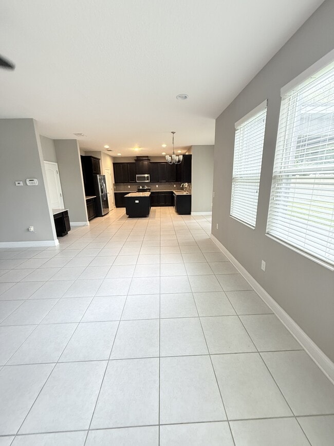 Building Photo - 8025 Navel Orange Ln