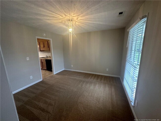 Building Photo - 7850 Penelope Dr