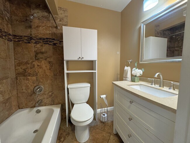 Building Photo - 8113 Norwood Ct