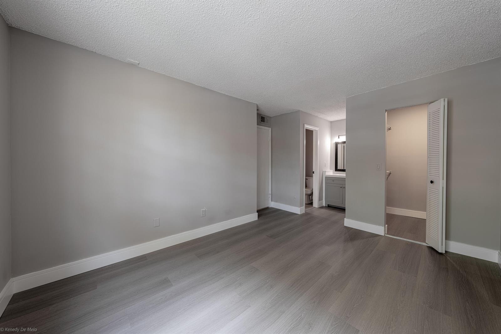 Building Photo - 1247 SW 46th Ave