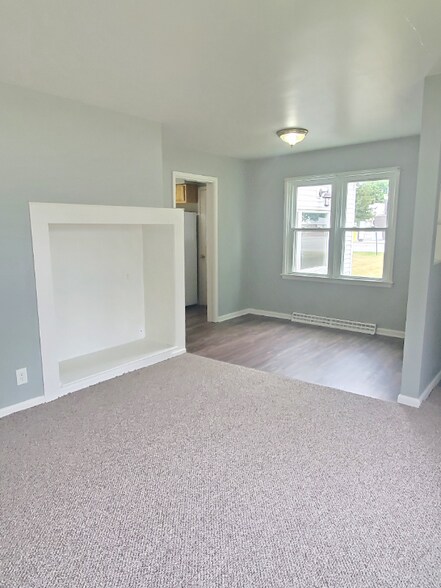 Building Photo - 425 N Blanchard St