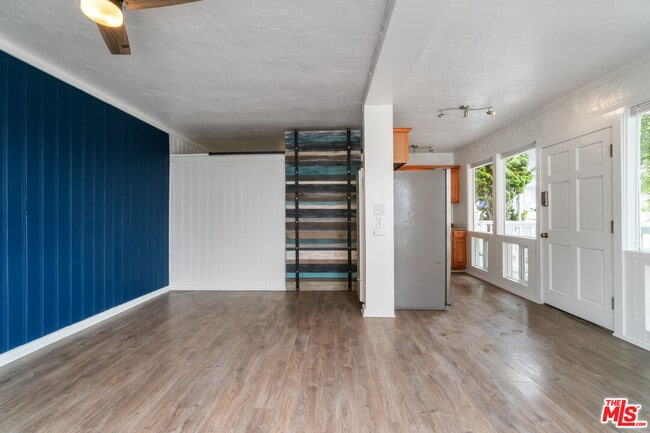 Building Photo - 115 44th St