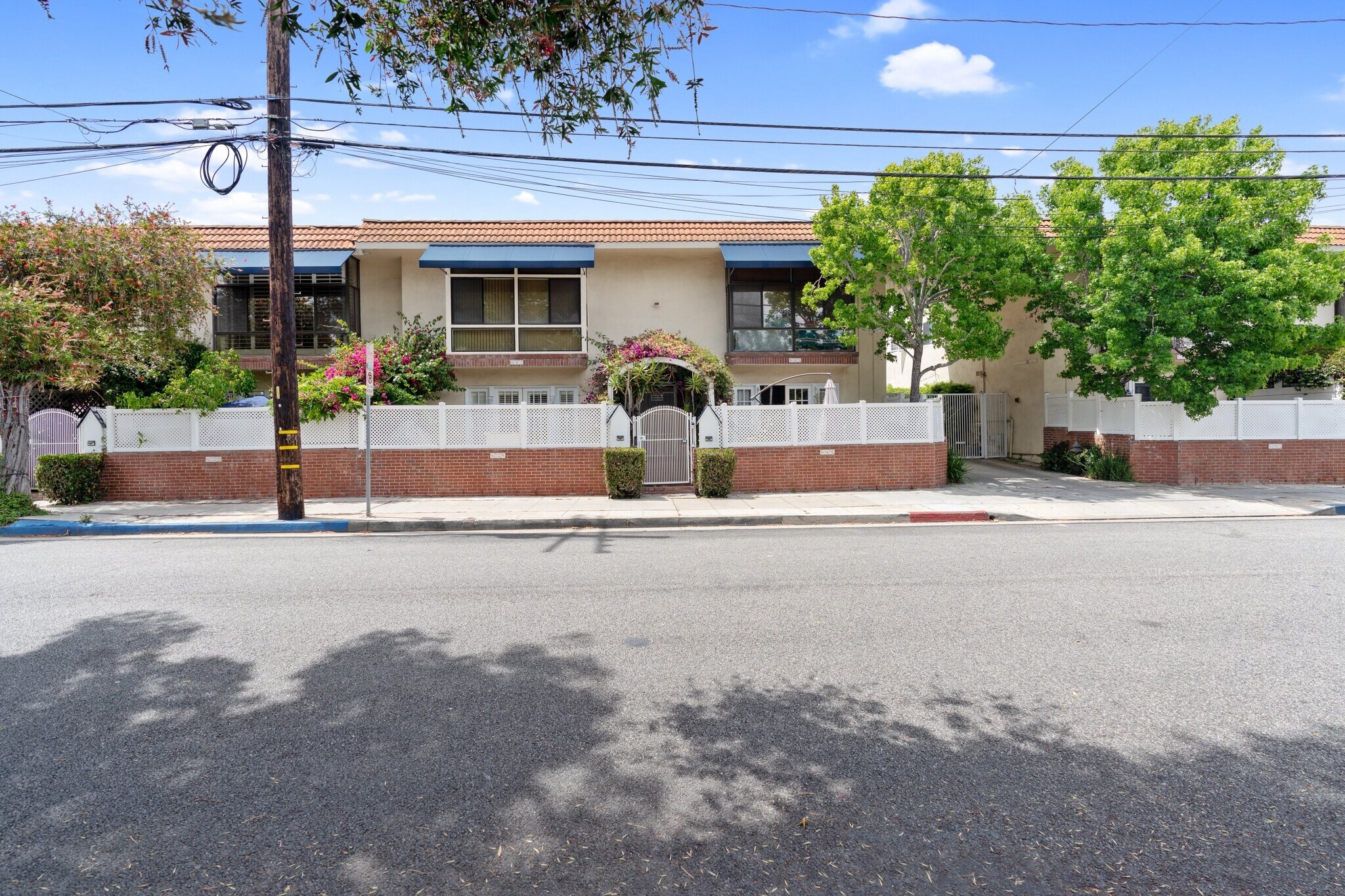 Building Photo - 639 Bay St