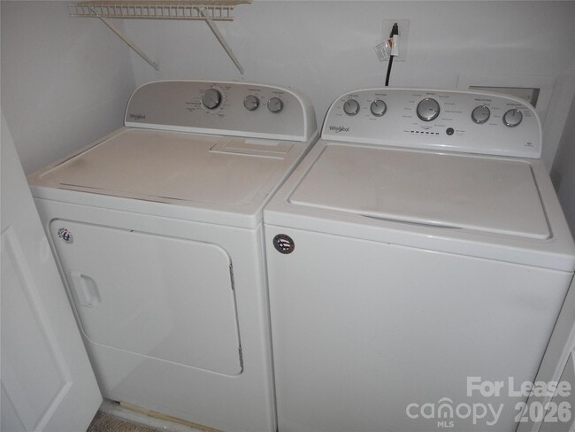 Building Photo - 8235 Circle Tree Ln