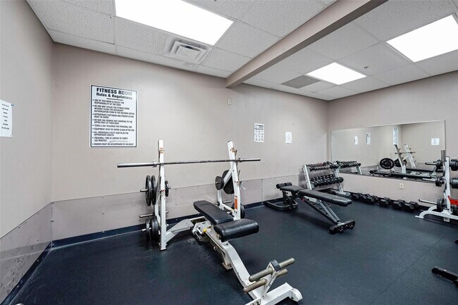 Building Photo - 361 S Hollybrook Dr