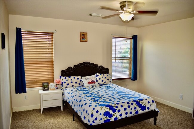 Building Photo - 16703 Summer Cypress Ct