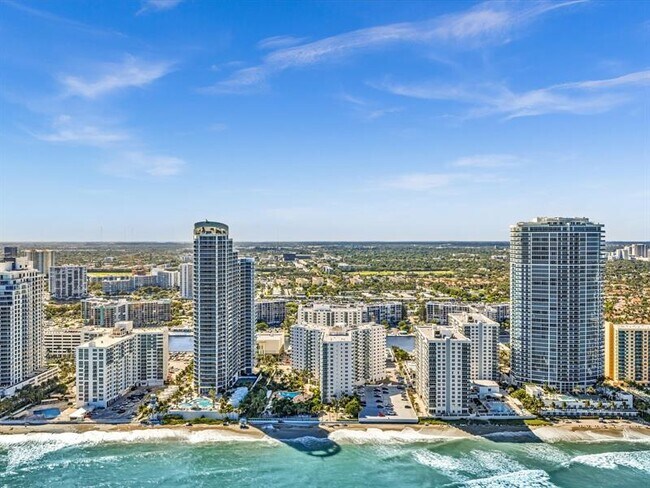 Building Photo - 3001 S Ocean Dr