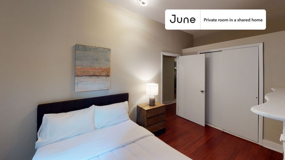 Building Photo - Room in Shared 3 bed/2 bath home