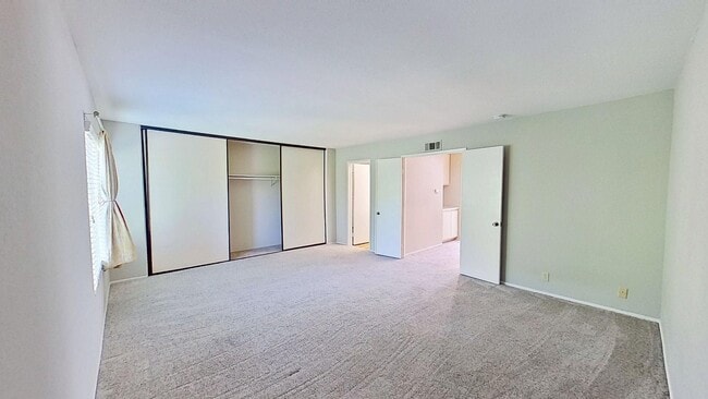 Building Photo - 4 Morning Star