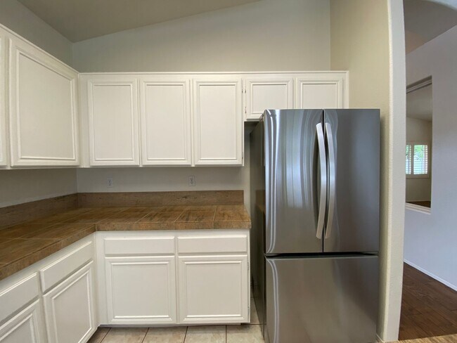 Building Photo - Spacious 3 Bedroom, 2 Bath located in Treasures of Caste Creek Community!