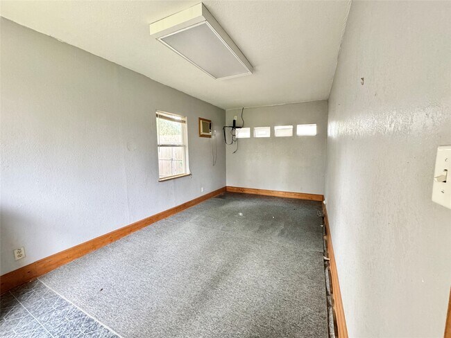 Building Photo - 13935 St Marys Ln