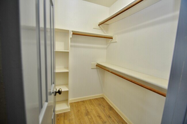 Building Photo - 6822 La Puente Dr