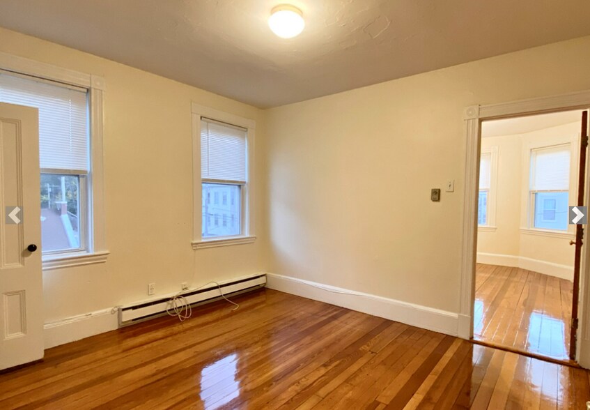 Building Photo - 255 Beacon St