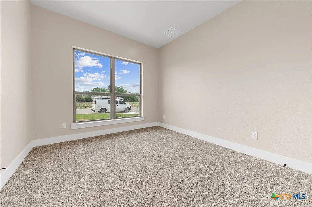 Building Photo - 920 Campbellton Dr