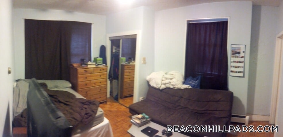 Building Photo - 40 Anderson St