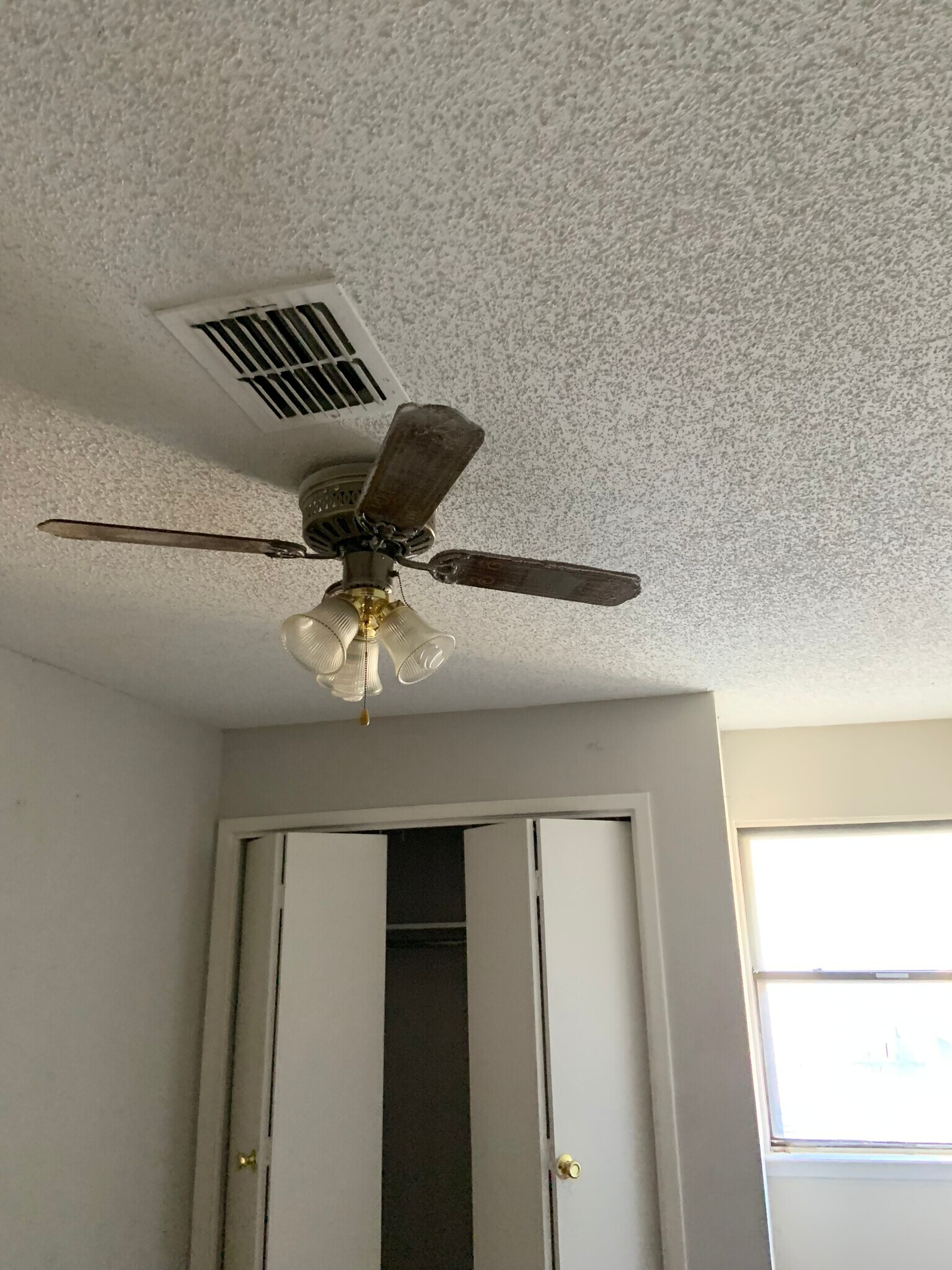 Building Photo - 5588 Clarke Address