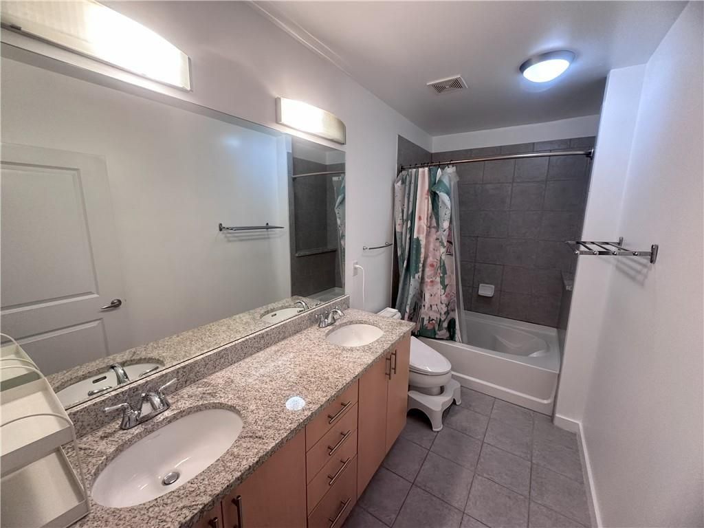 Building Photo - 400 W Peachtree St NW