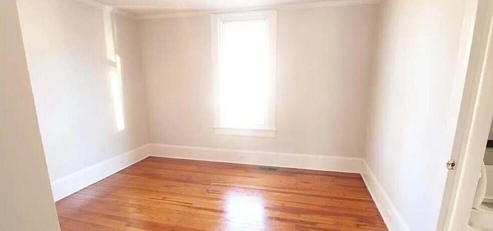 Building Photo - 178 Cedar Dr NW