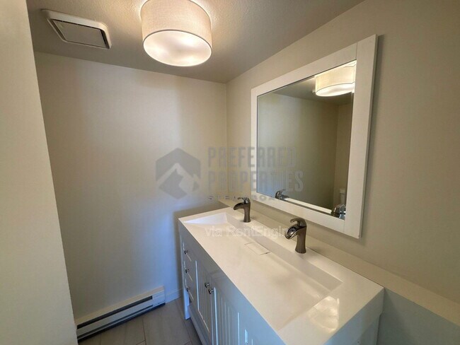 Building Photo - 1555 Shadow Run Ct