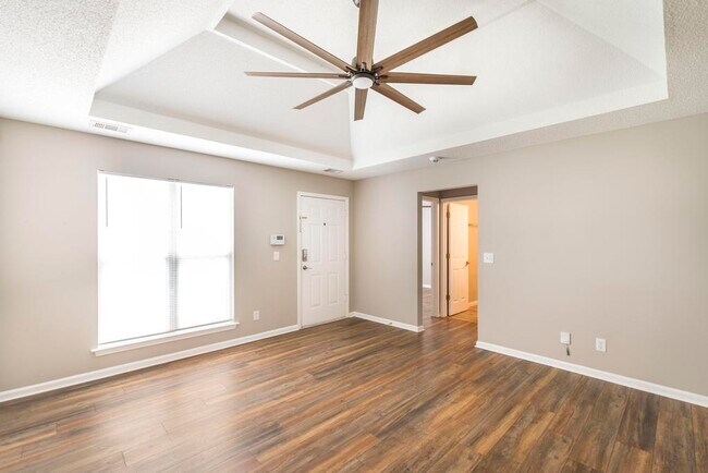 Building Photo - 115 Lauren Ln