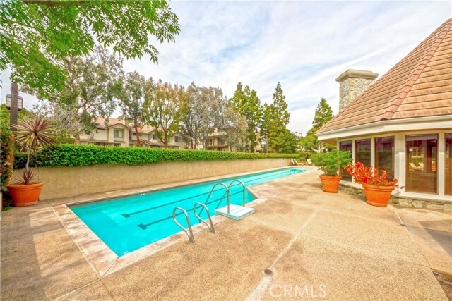 Building Photo - 2577 Plaza del Amo