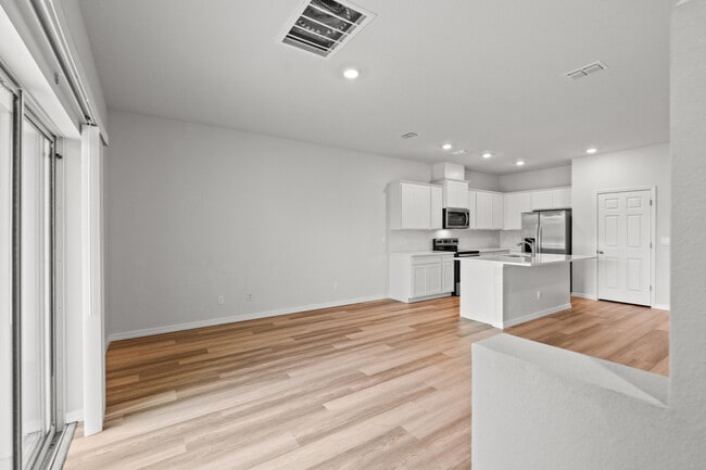 Building Photo - 12869 SW Forli Wy