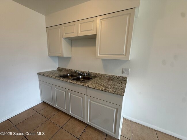 Building Photo - 180 Minna Ln