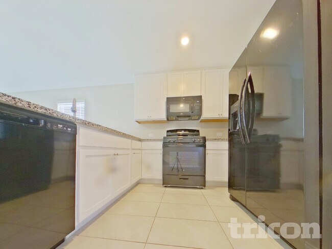 Building Photo - 11827 Mancos Trl