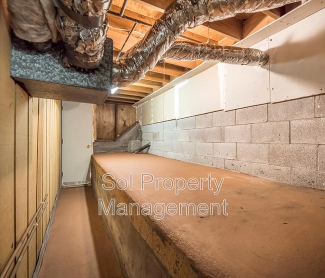 Building Photo - 13546 W Park Ave
