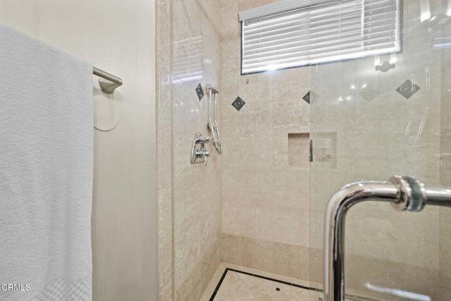 Building Photo - 3263 New York Dr