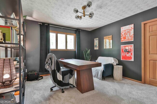 Building Photo - 115 Rolling Green