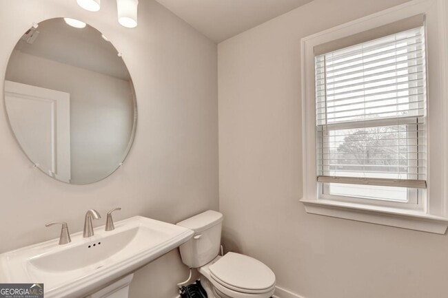 Building Photo - 2083 Holtz Ln